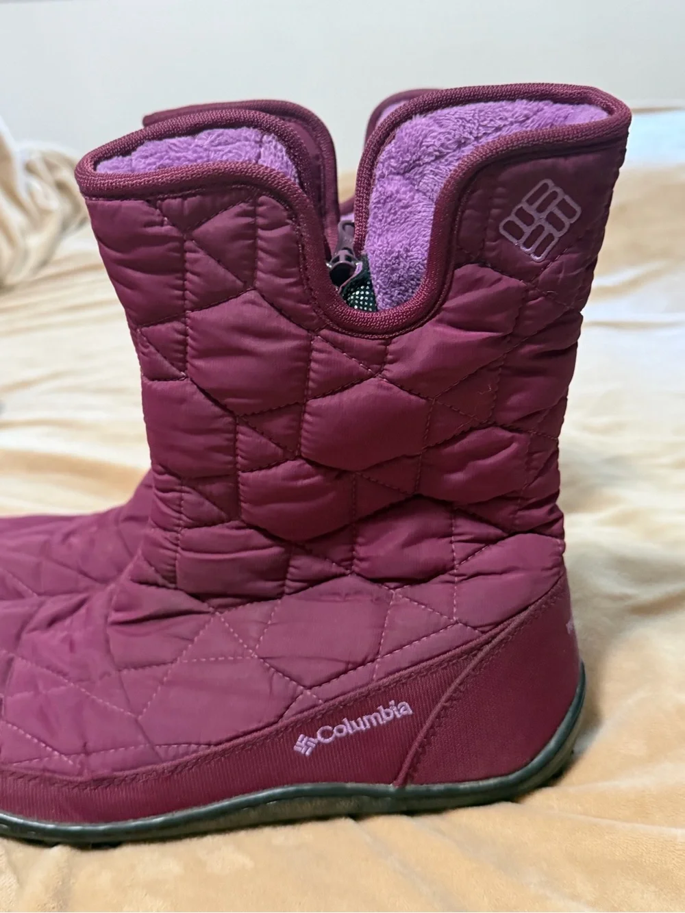 Columbia Women's Quilted Winter Boots in Plum 9.5
